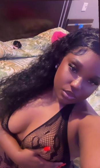 Mia Vee, 24  female escort, San Gabriel Valley